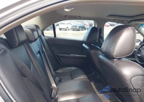 2010 Mercury Milan Premier z USA, uszkodzony, nr VIN 3MEHM0CG4AR618731